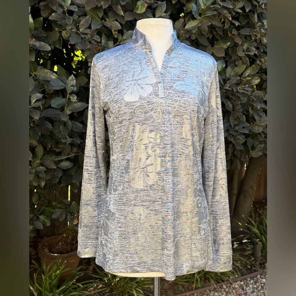 Sport Haley "Janis" shimmering metallic silver jacquard tunic - size M